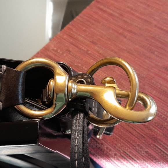 Coach Classic Signature Pattern Purse - Picture 7 of 11